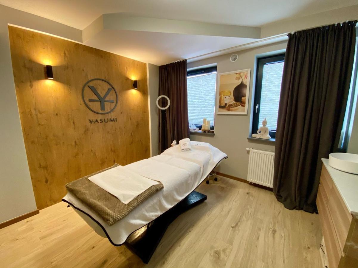 Amber Port Hotel Darlowko Bagian luar foto